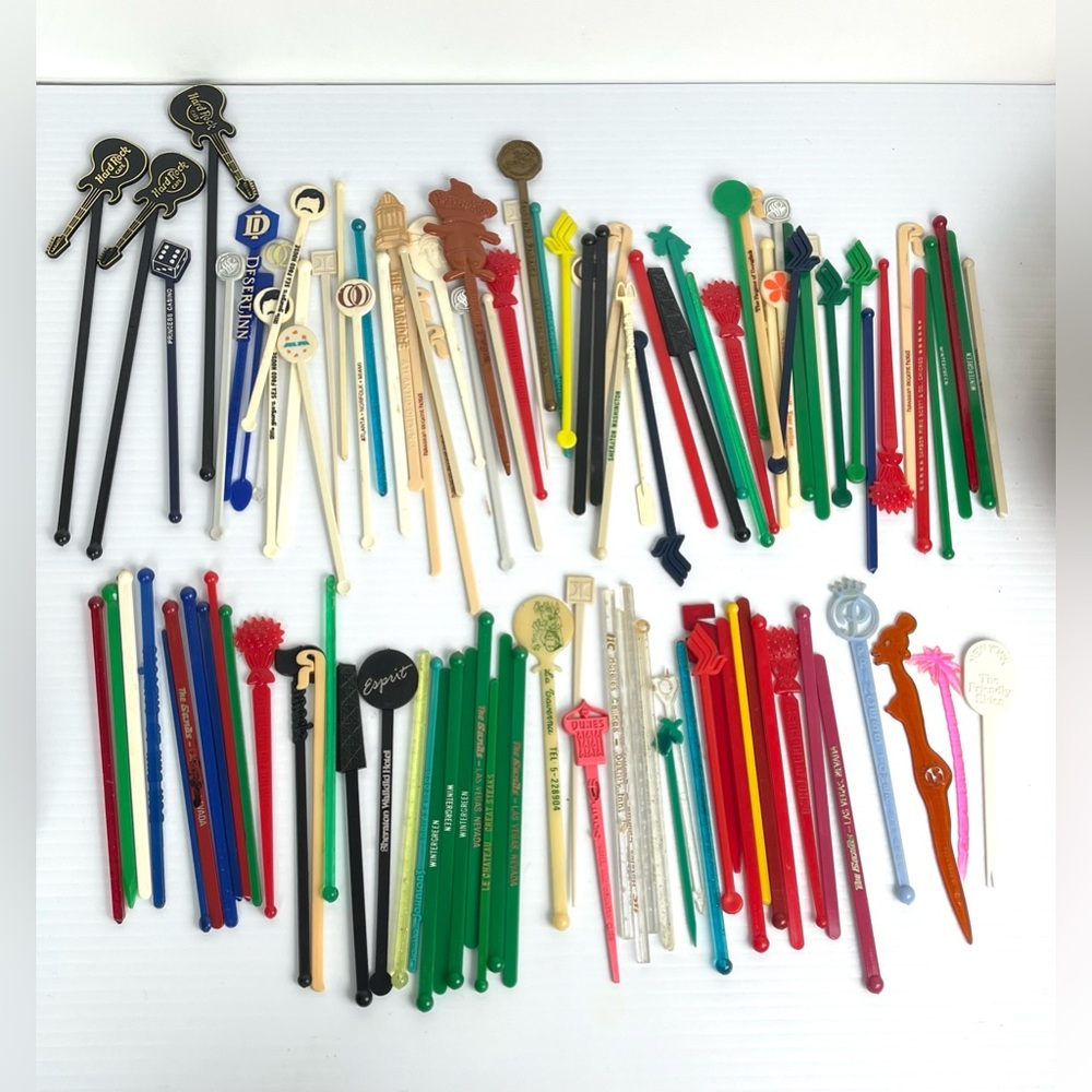 Lot of 110 Vintage Plastic Swizzle Sticks Cocktail Drink Stir Sticks Assortment